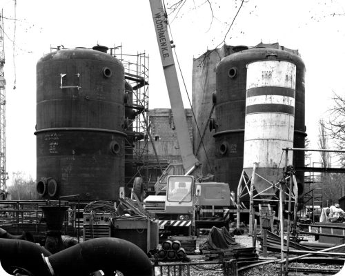 Auf diesem Bild ist der Bau der Filteranlagen für das Wasserwerk Wittlaer zu sehen. Bau der Filteranlagen in Wittlaer